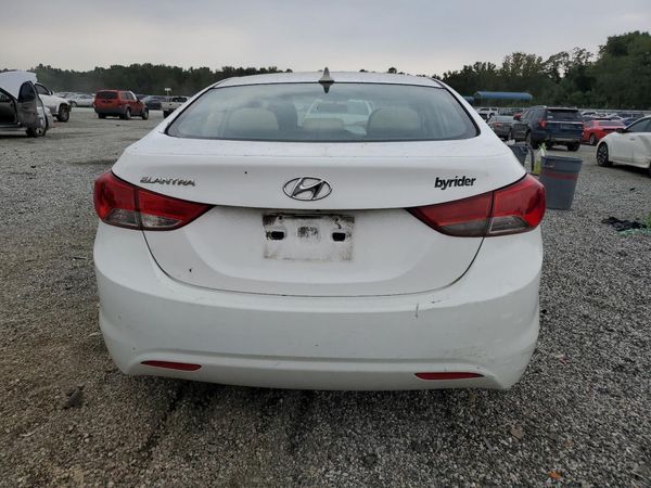 2013 HYUNDAI ELANTRA