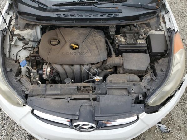 2013 HYUNDAI ELANTRA