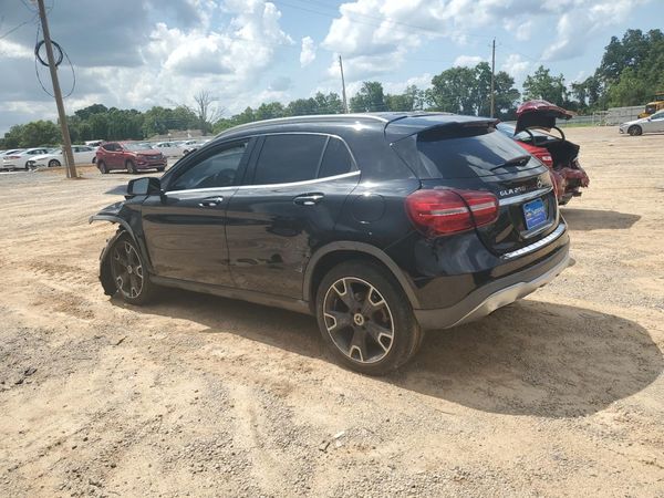 2019 MERCEDES-BENZ GLA GLA250