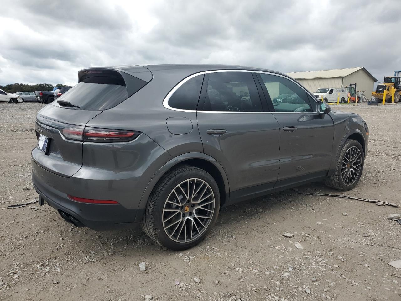 2021 PORSCHE CAYENNE