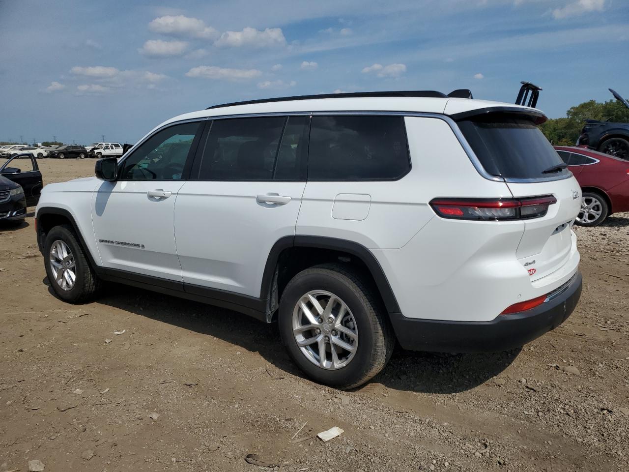 2025 JEEP GRAND CHEROKEE Laredo, Altitude