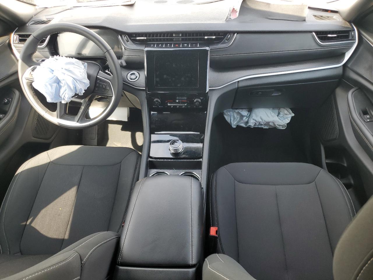 2025 JEEP GRAND CHEROKEE Laredo, Altitude