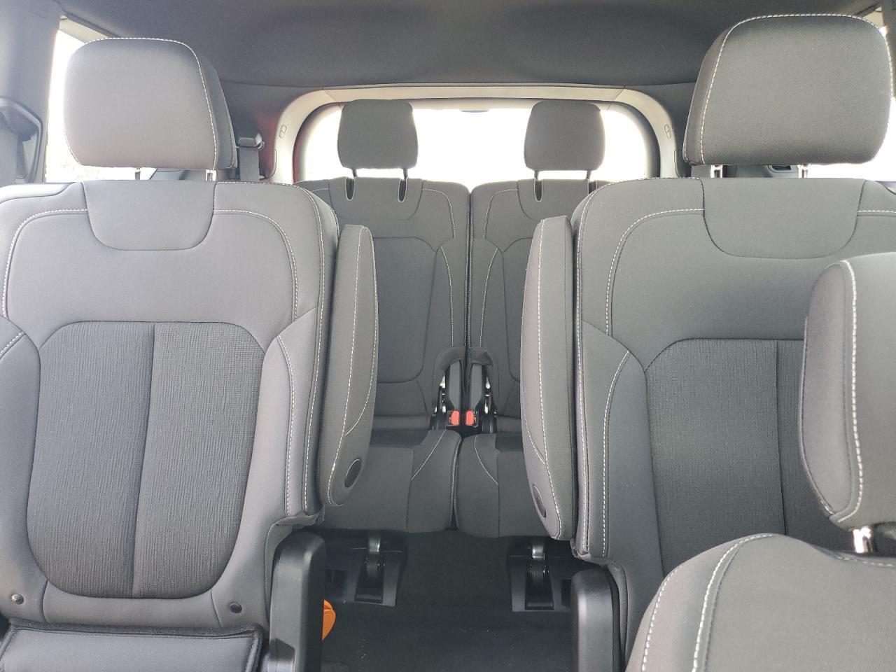 2025 JEEP GRAND CHEROKEE Laredo, Altitude