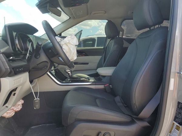 2024 KIA CARNIVAL EX