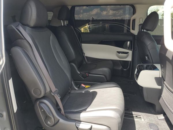 2024 KIA CARNIVAL EX