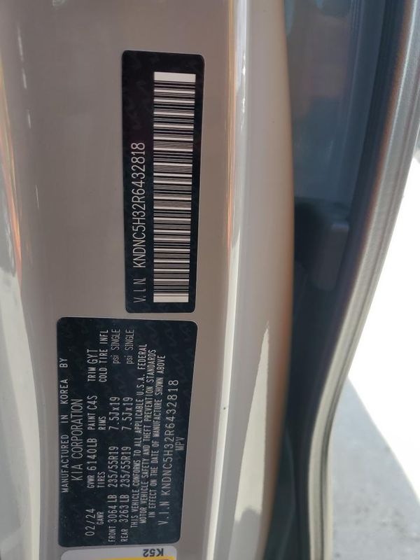 2024 KIA CARNIVAL EX