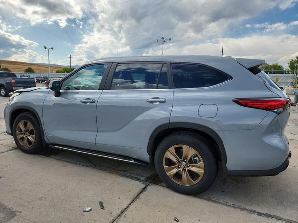 2023 TOYOTA HIGHLANDER