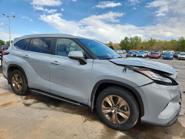 2023 TOYOTA HIGHLANDER