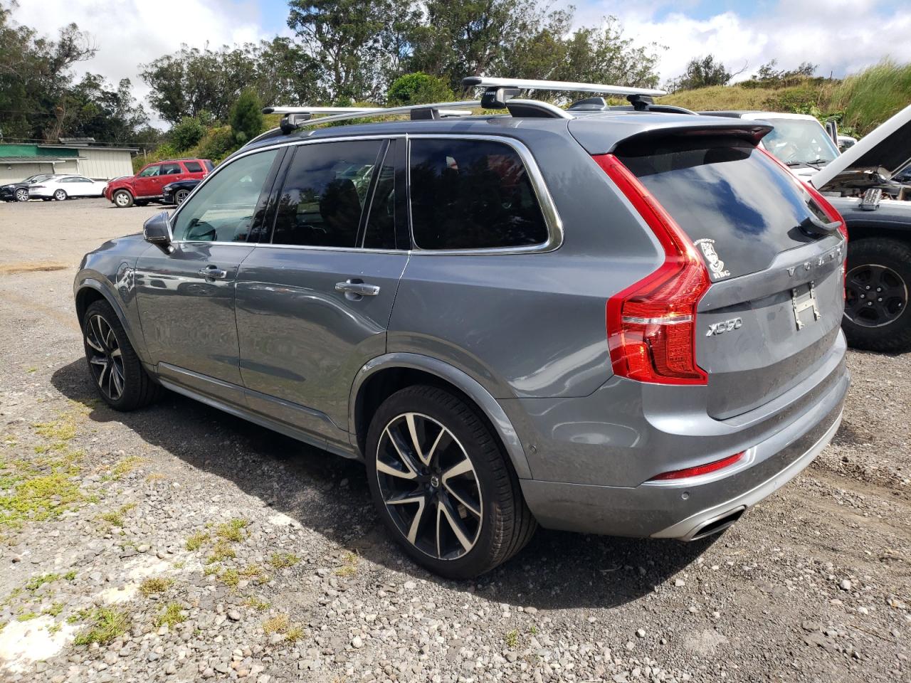 2019 VOLVO XC90 Momentum