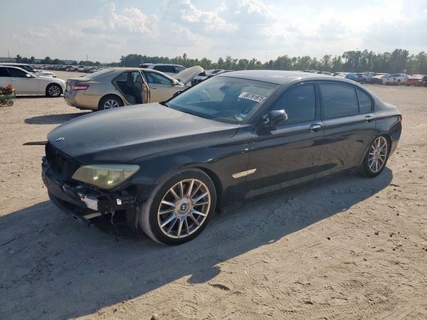 2013 BMW 740