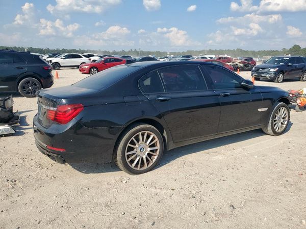 2013 BMW 740