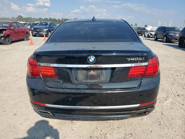 2013 BMW 740