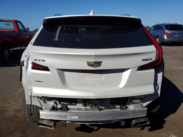 2022 CADILLAC XT4