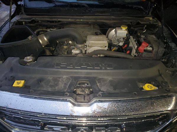 2019 RAM 1500 Limited — Engine bay