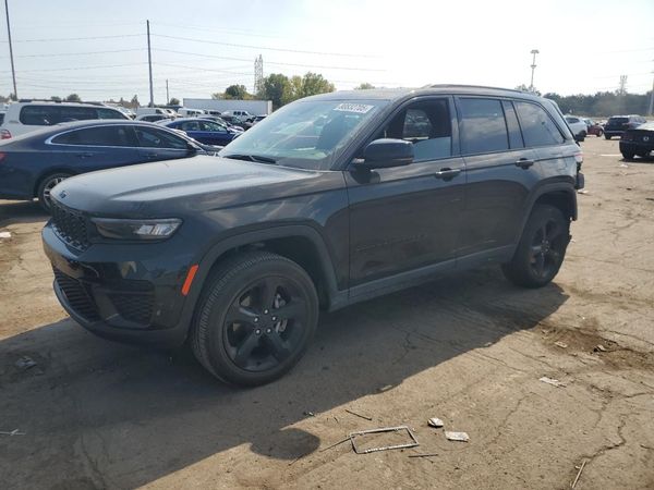 2024 JEEP GRAND CHEROKEE LAREDO 4X4