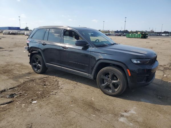 2024 JEEP GRAND CHEROKEE LAREDO 4X4