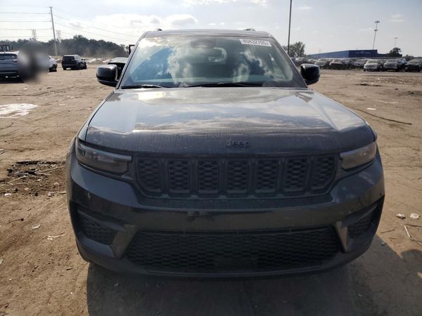 2024 JEEP GRAND CHEROKEE LAREDO 4X4