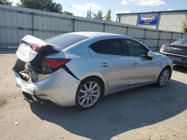 2017 MAZDA 3