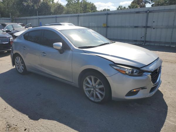 2017 MAZDA 3