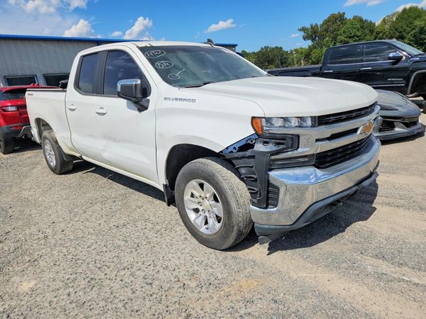 2020 CHEVROLET SILVERADO LT — Passenger 3/4