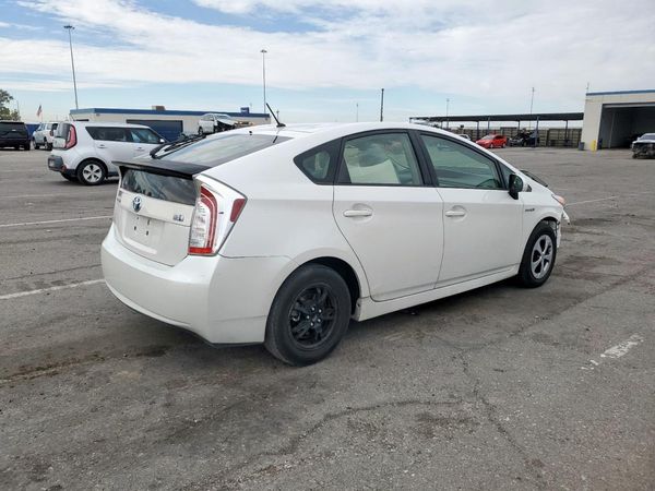 2014 TOYOTA PRIUS