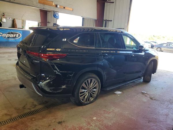 2022 TOYOTA HIGHLANDER Platinum — PSRA