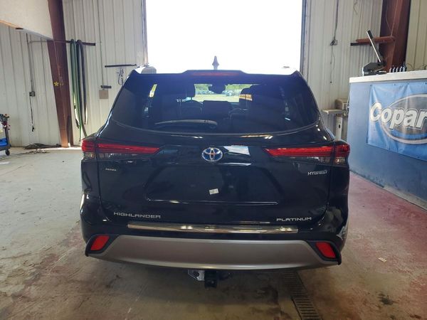 2022 TOYOTA HIGHLANDER Platinum — DIRR