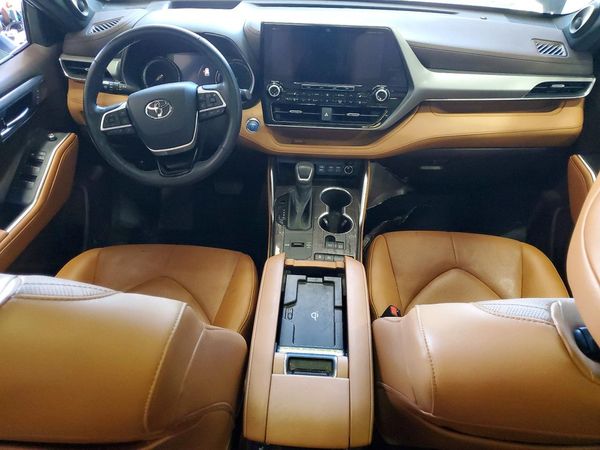 2022 TOYOTA HIGHLANDER Platinum — CKPT