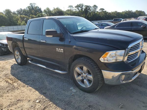 2018 RAM 1500 SLT CREW CAB 4X4