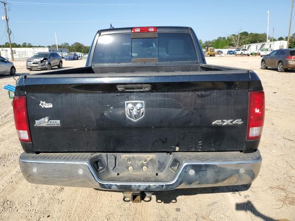 2018 RAM 1500 SLT CREW CAB 4X4