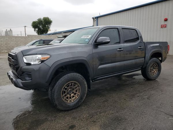 2023 TOYOTA TACOMA DOUBLE CAB SR5