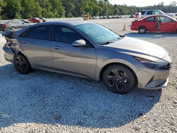 2021 HYUNDAI ELANTRA SEL