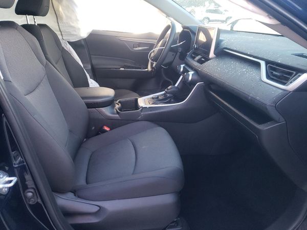 2024 TOYOTA RAV4 XLE — DENT