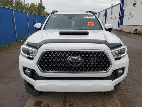 2018 TOYOTA TACOMA