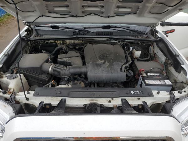 2018 TOYOTA TACOMA