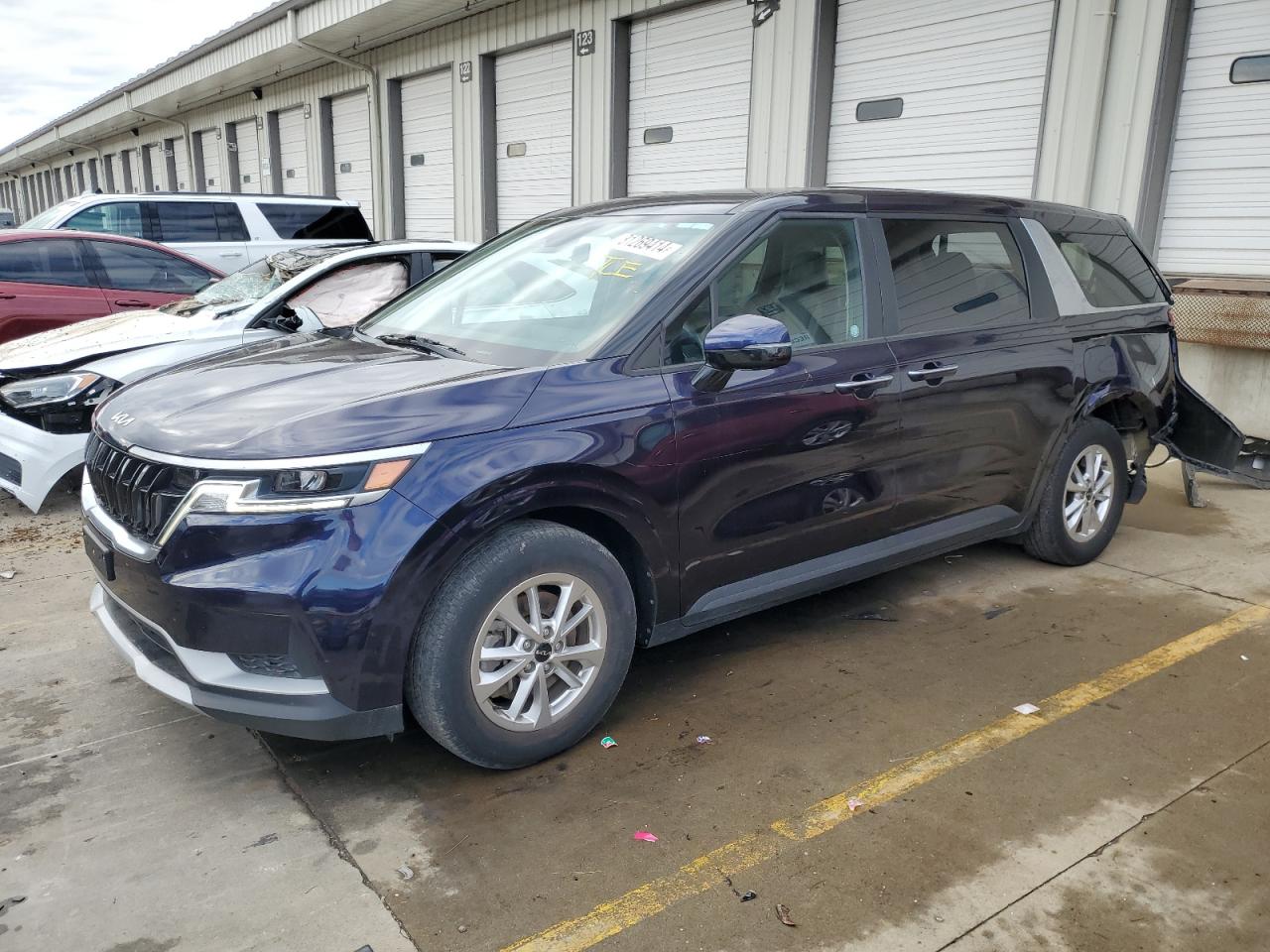 2022 KIA CARNIVAL LX