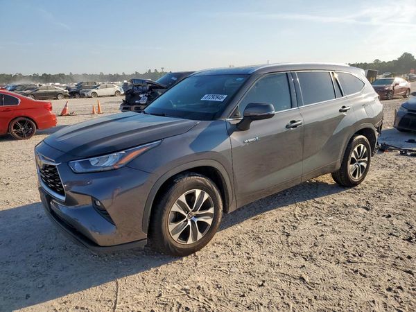 2020 TOYOTA HIGHLANDER