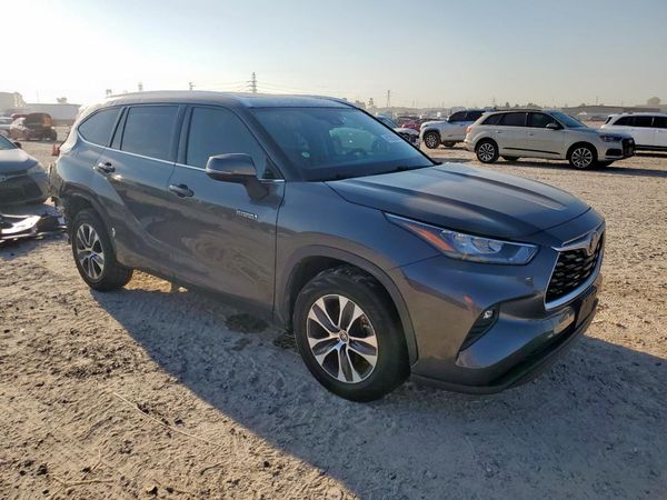 2020 TOYOTA HIGHLANDER