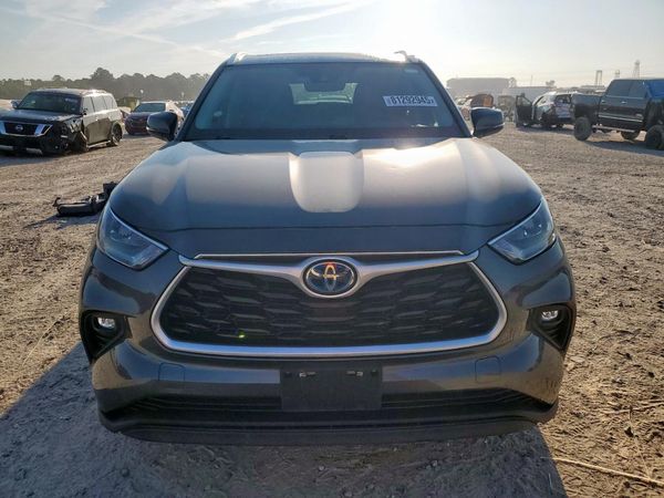 2020 TOYOTA HIGHLANDER