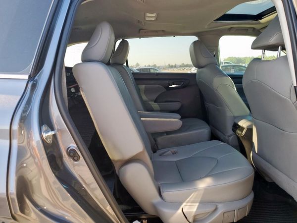2020 TOYOTA HIGHLANDER