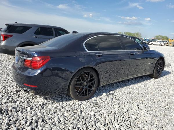 2014 BMW 750