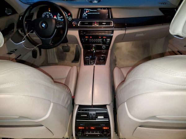 2014 BMW 750