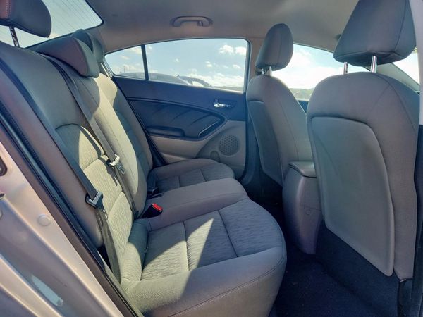 2015 KIA FORTE LX