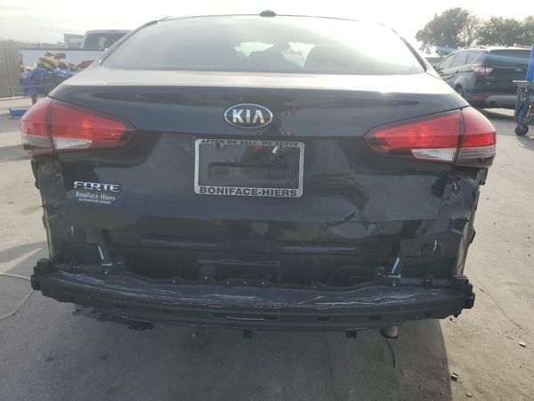 2018 KIA FORTE LX Base