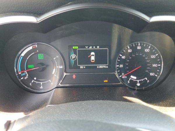 2015 KIA OPTIMA GL - Middle-low