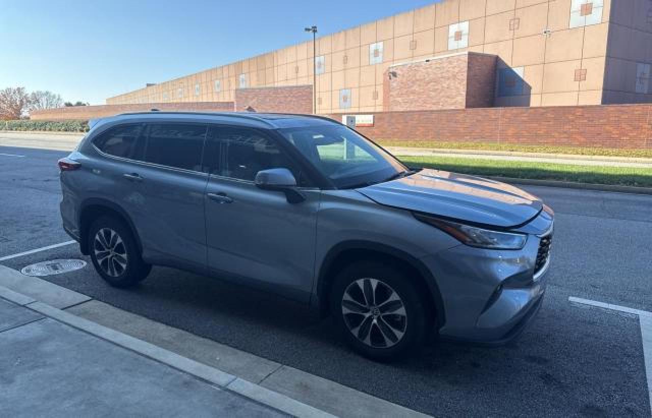 2020 TOYOTA HIGHLANDER