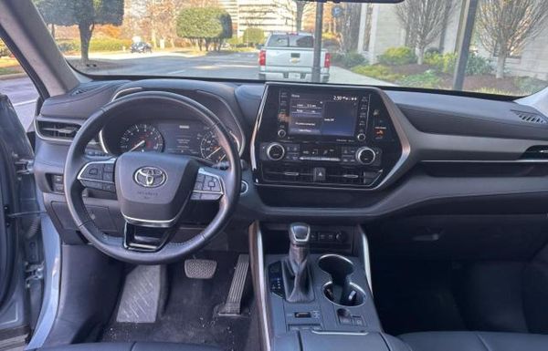 2020 TOYOTA HIGHLANDER
