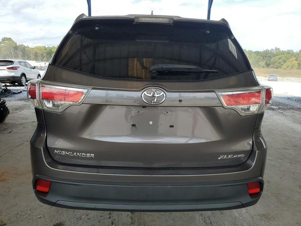 2016 TOYOTA HIGHLANDER