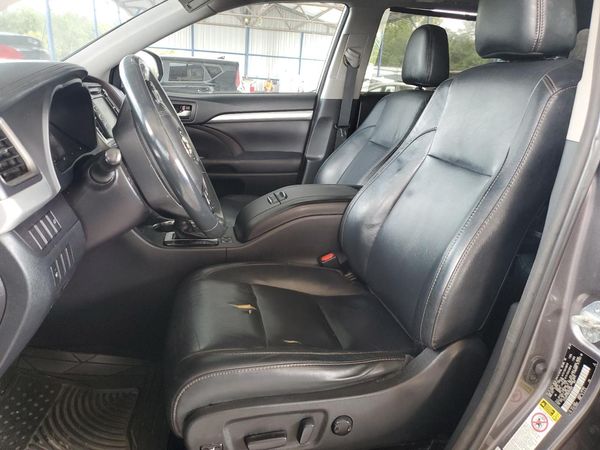 2016 TOYOTA HIGHLANDER