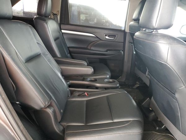 2016 TOYOTA HIGHLANDER